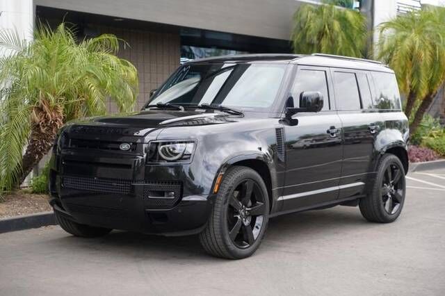 2023 LAND ROVER Defender