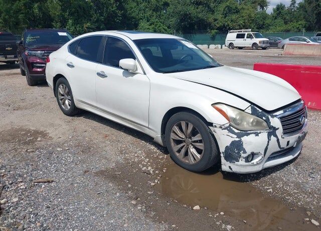 2011 INFINITI M37