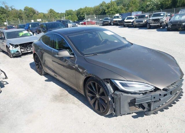 2016 TESLA Model S