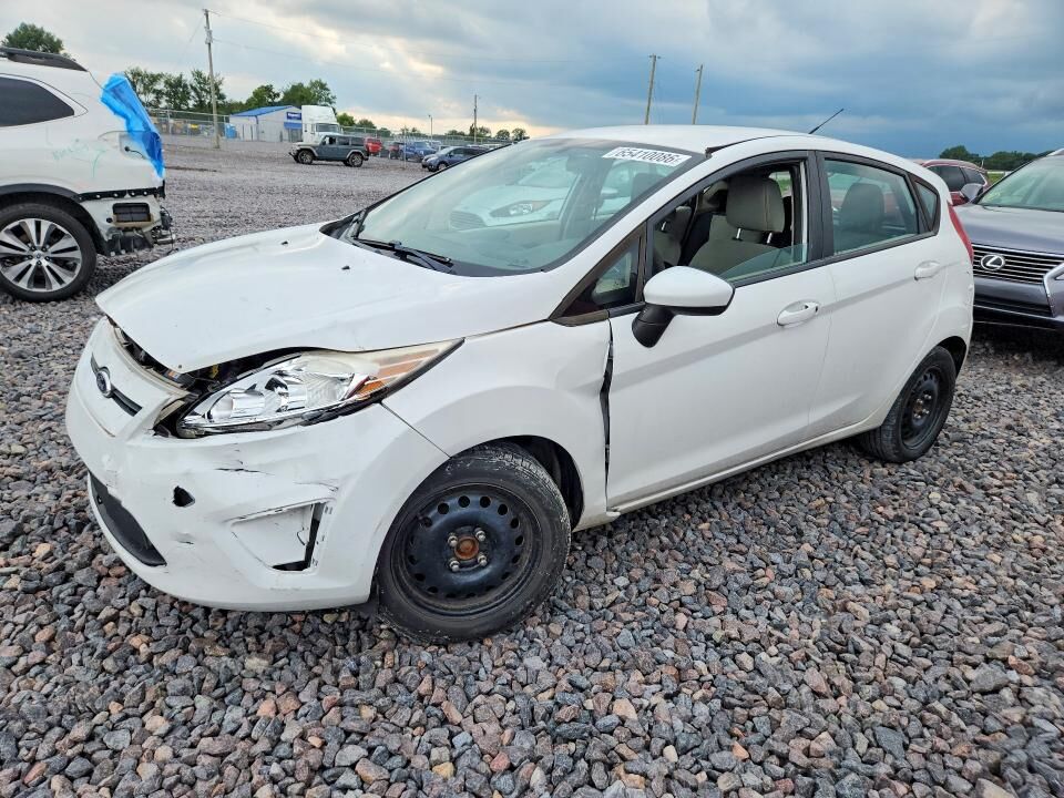 2013 FORD Fiesta