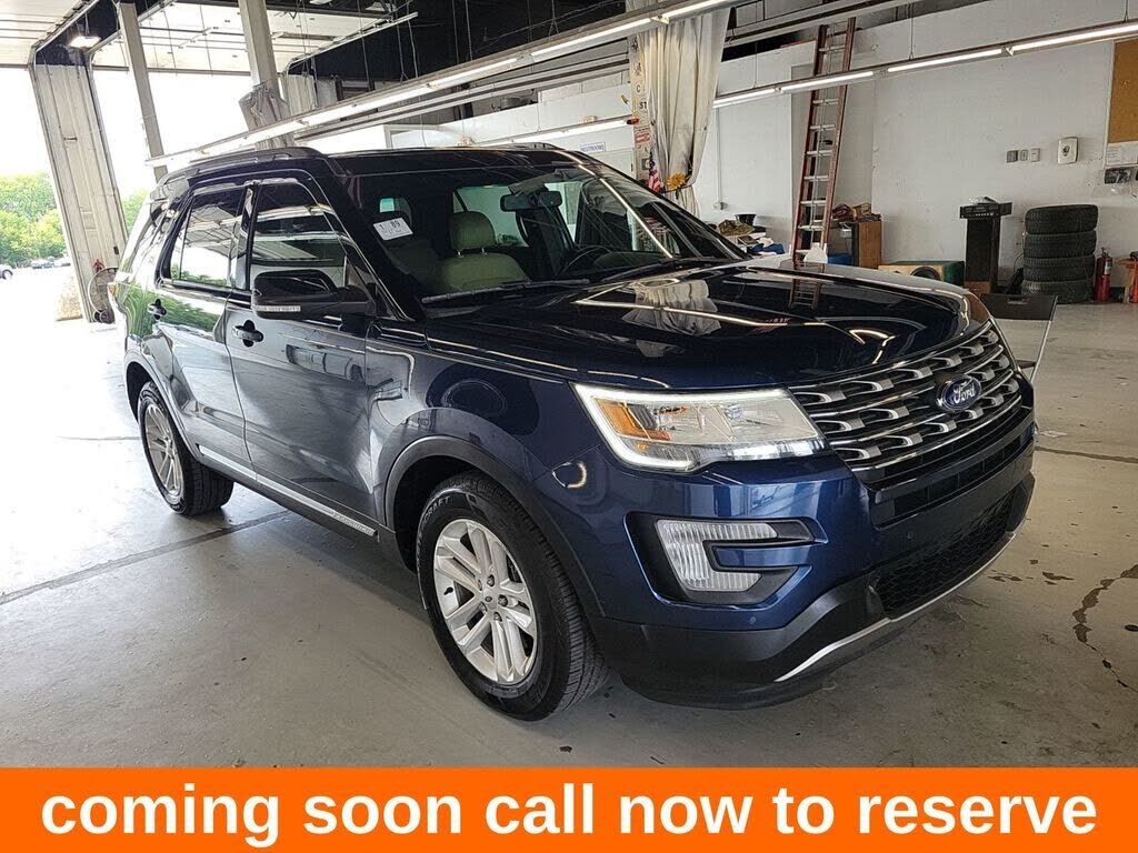 2017 FORD Explorer