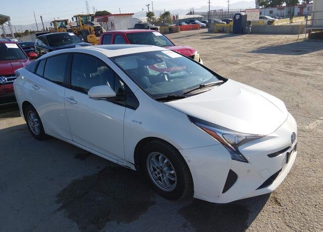 2017 TOYOTA PRIUS