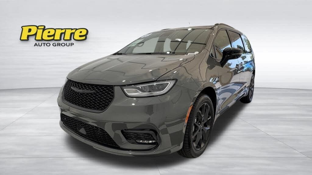 2023 CHRYSLER Pacifica