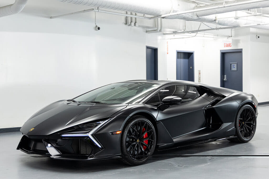 2024 LAMBORGHINI Revuelto