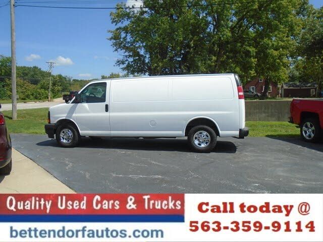 2017 CHEVROLET Express