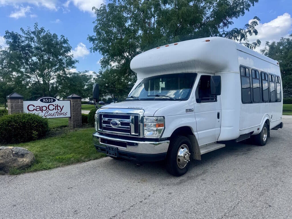 2009 FORD E-350