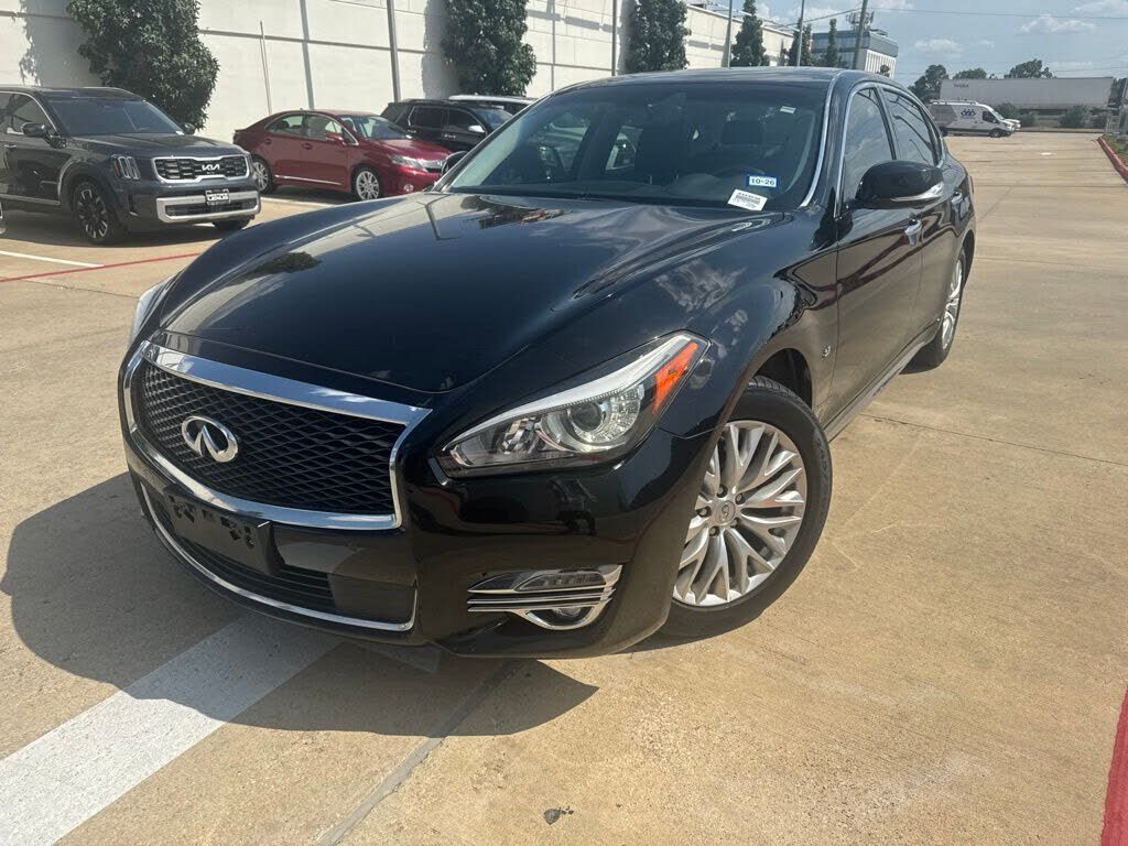 2015 INFINITI Q70L