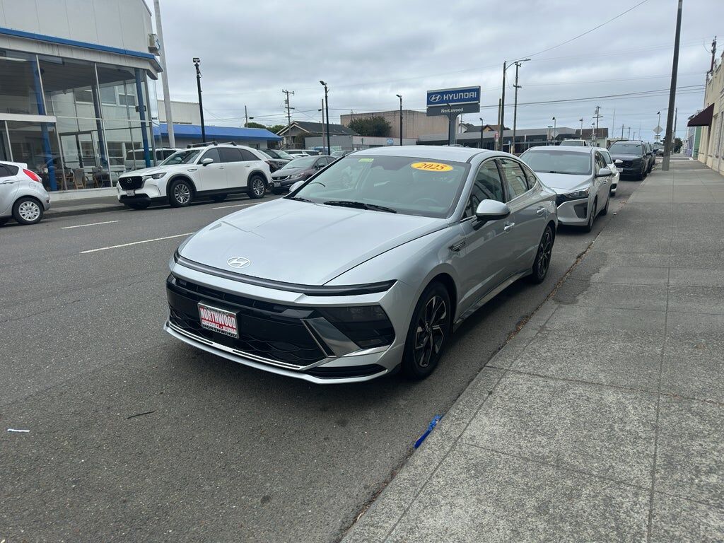 2025 HYUNDAI Sonata