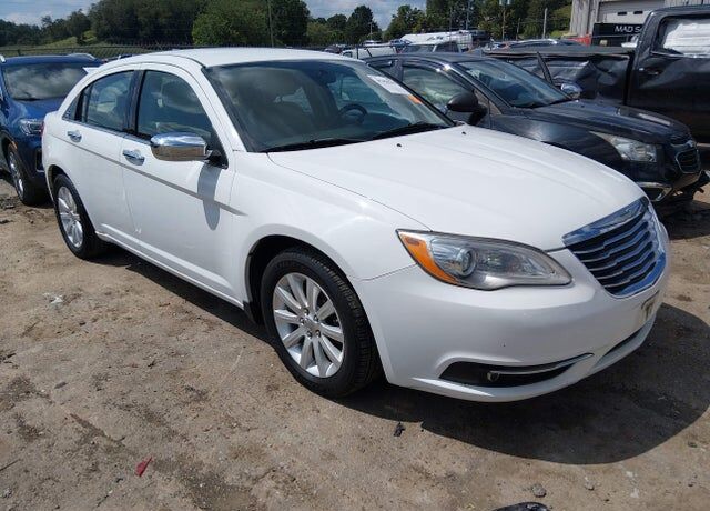 2014 CHRYSLER 200