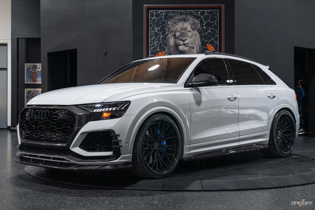 2022 AUDI RS Q8