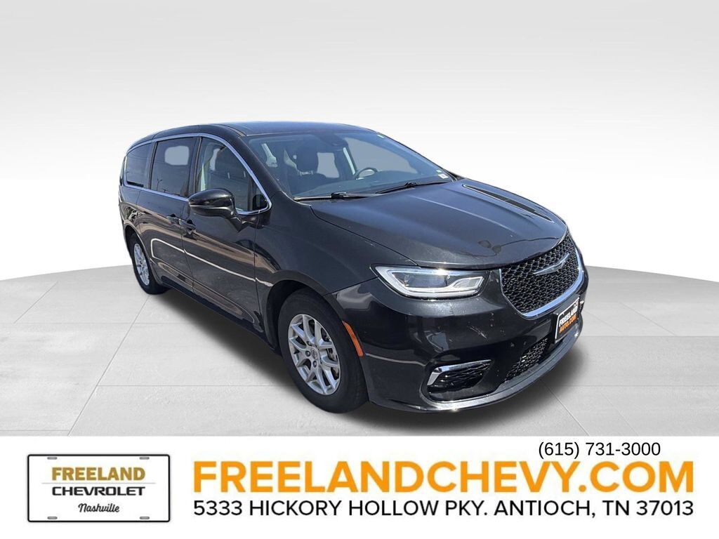 2023 CHRYSLER Pacifica