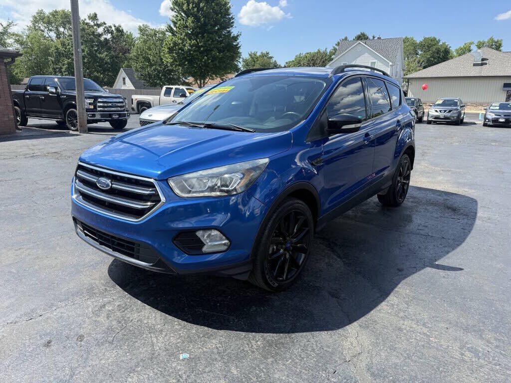 2017 FORD Escape