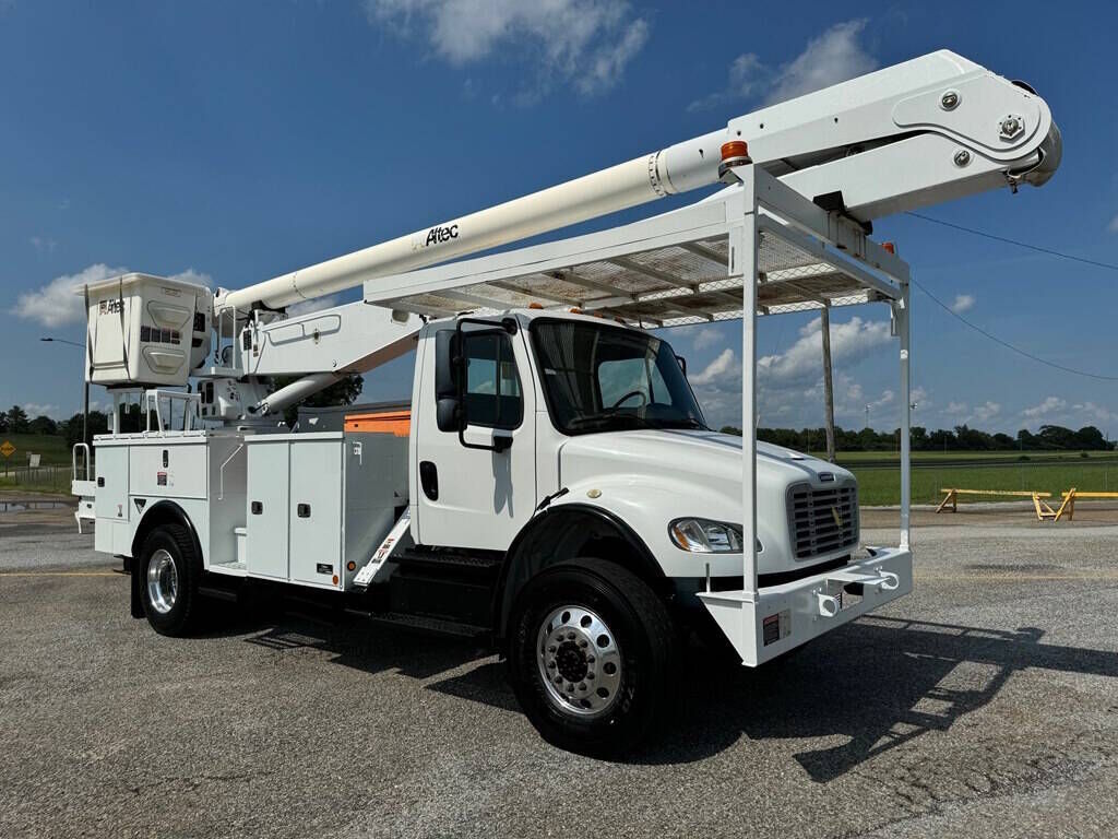 2013 FREIGHTLINER M2