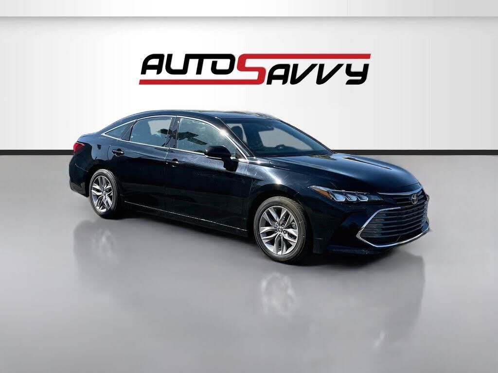 2020 TOYOTA Avalon