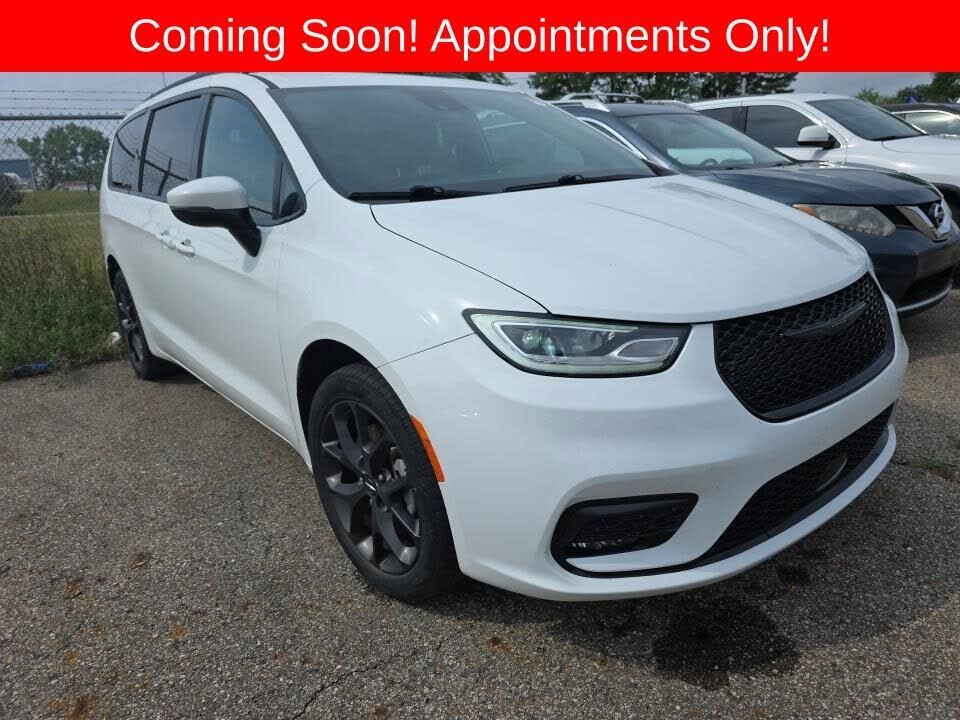 2023 CHRYSLER Pacifica