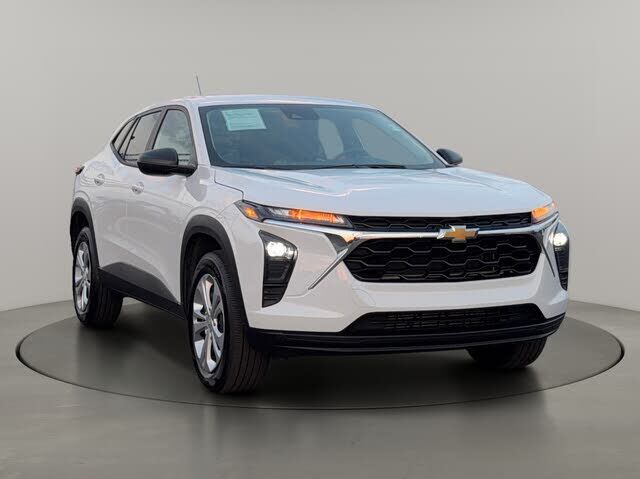 2026 CHEVROLET Trax