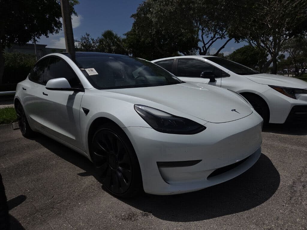2023 TESLA Model 3