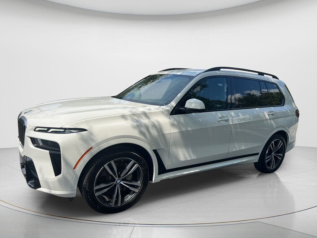2023 BMW X7