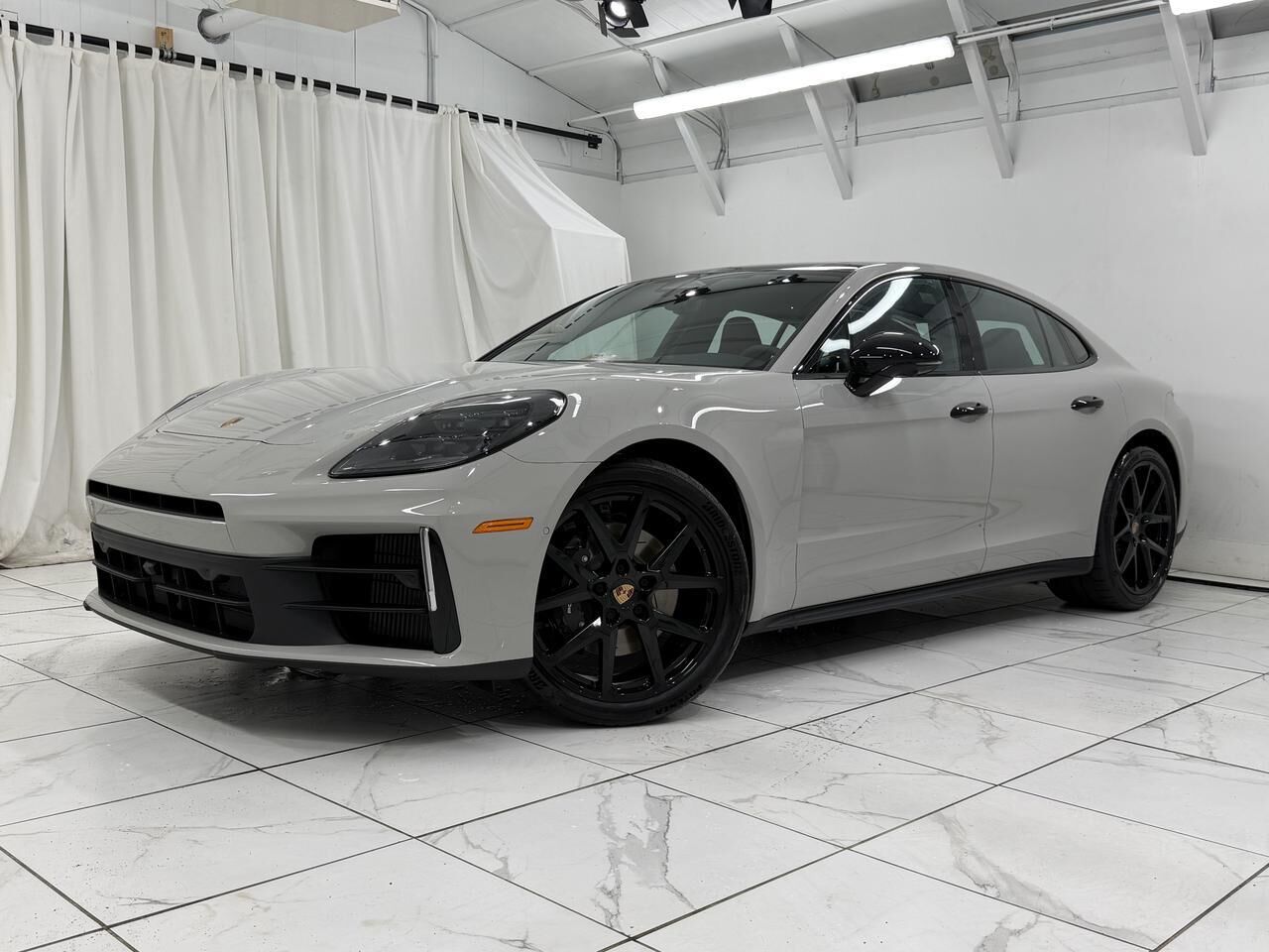 2026 PORSCHE Panamera