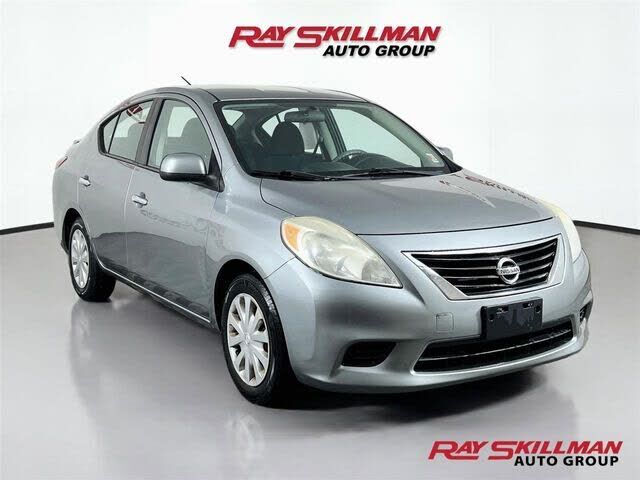2013 NISSAN Versa