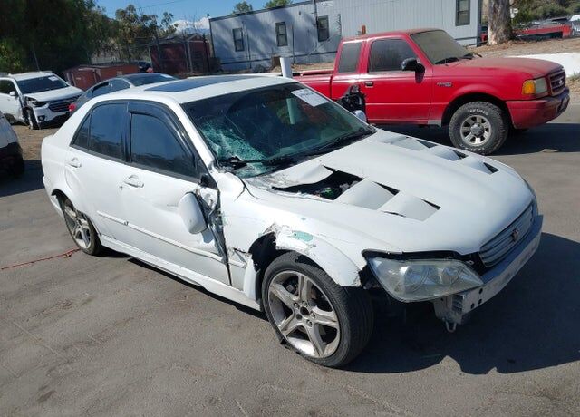 2002 LEXUS IS