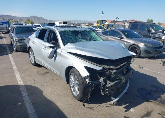 2015 INFINITI Q50