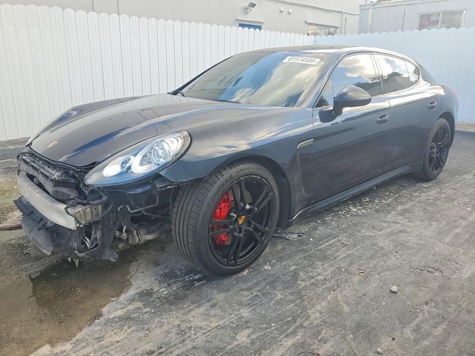 2016 PORSCHE Panamera