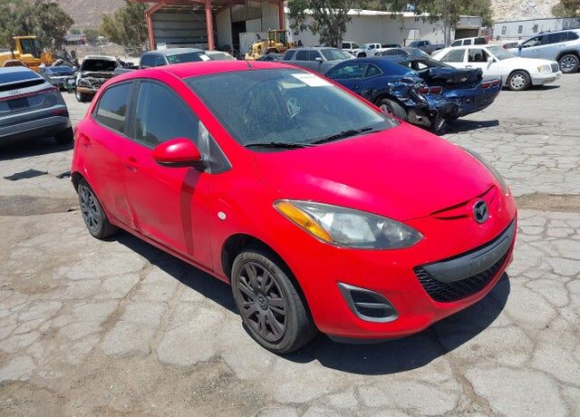 2014 MAZDA Mazda2