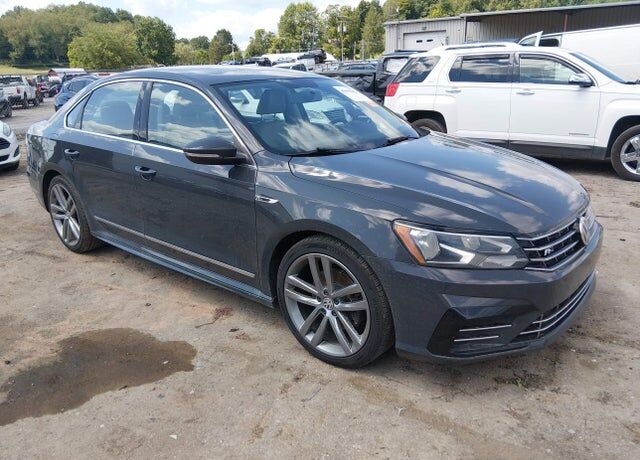 2017 VOLKSWAGEN Passat
