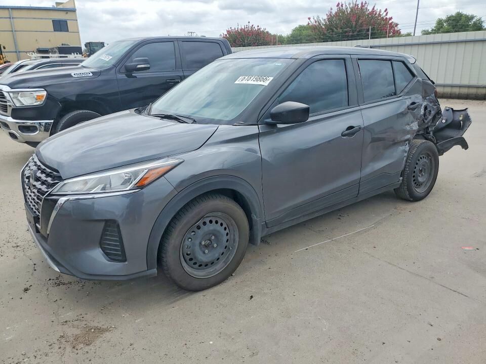 2023 NISSAN Kicks