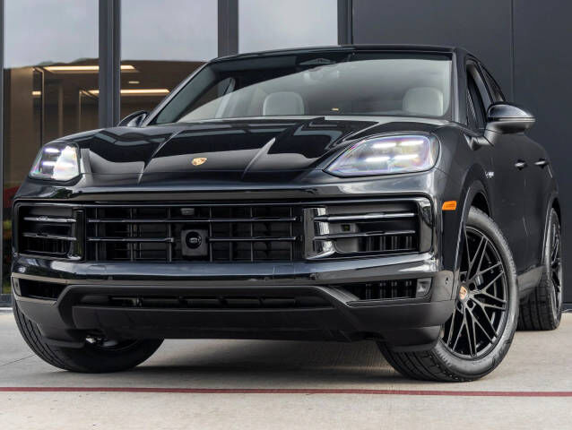 2026 PORSCHE Cayenne