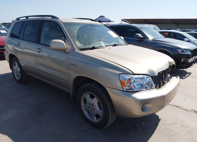 2004 TOYOTA Highlander
