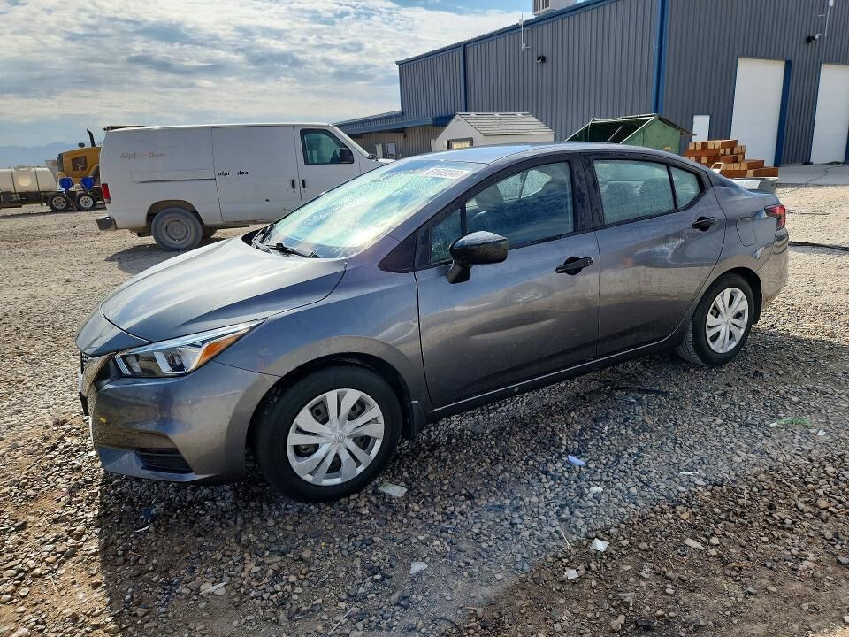 2021 NISSAN Versa