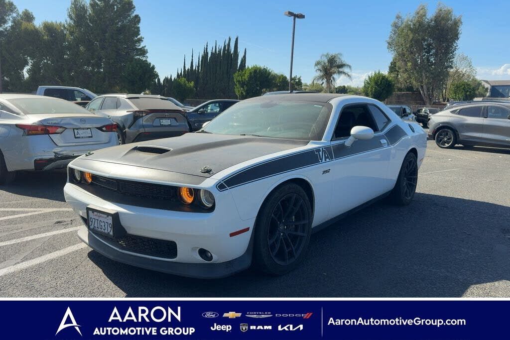 2017 DODGE Challenger