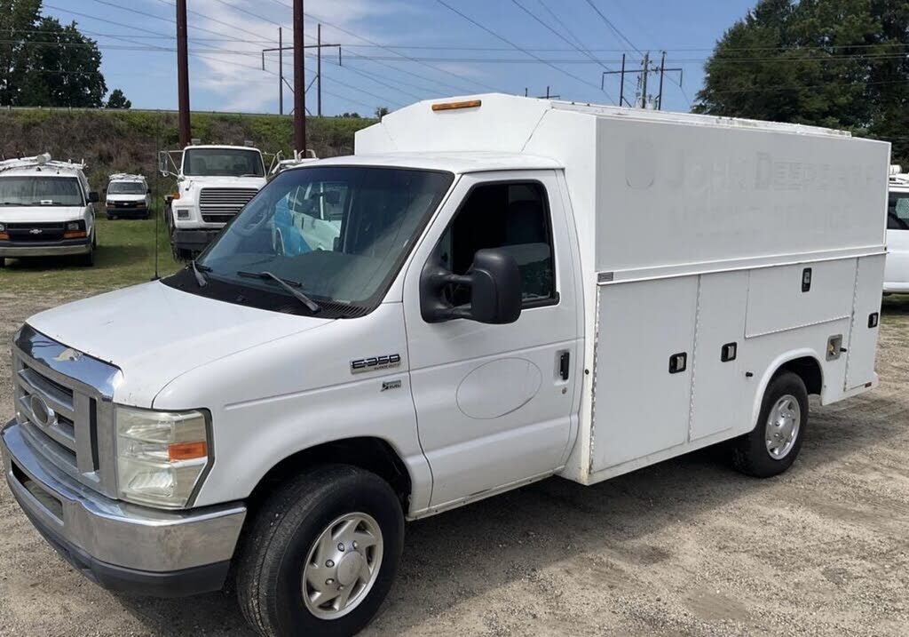 2016 FORD E-350