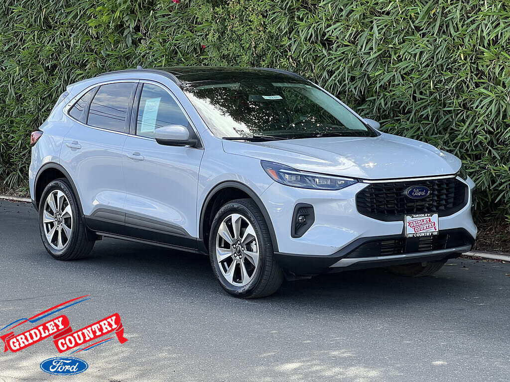 2025 FORD Escape