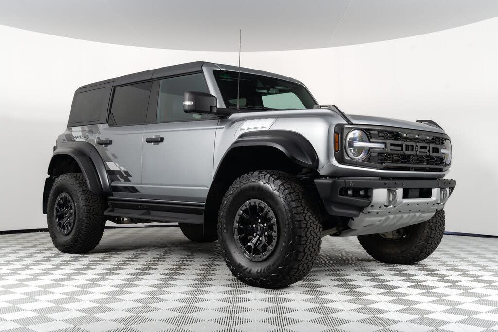 2023 FORD Bronco