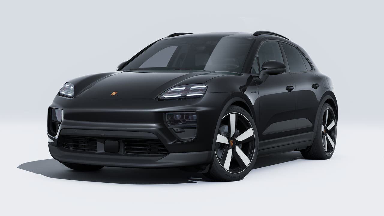 2026 PORSCHE Macan