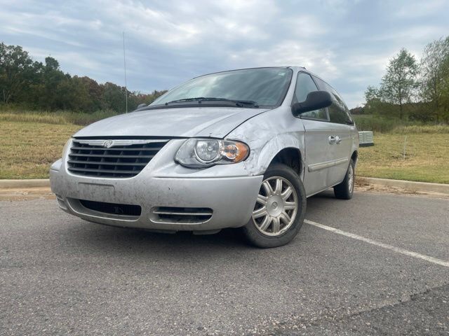 2006 CHRYSLER Town and Country