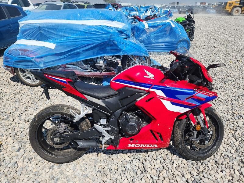 2025 HONDA CB