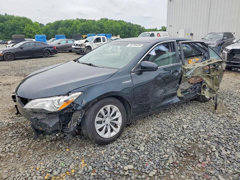2015 TOYOTA Camry