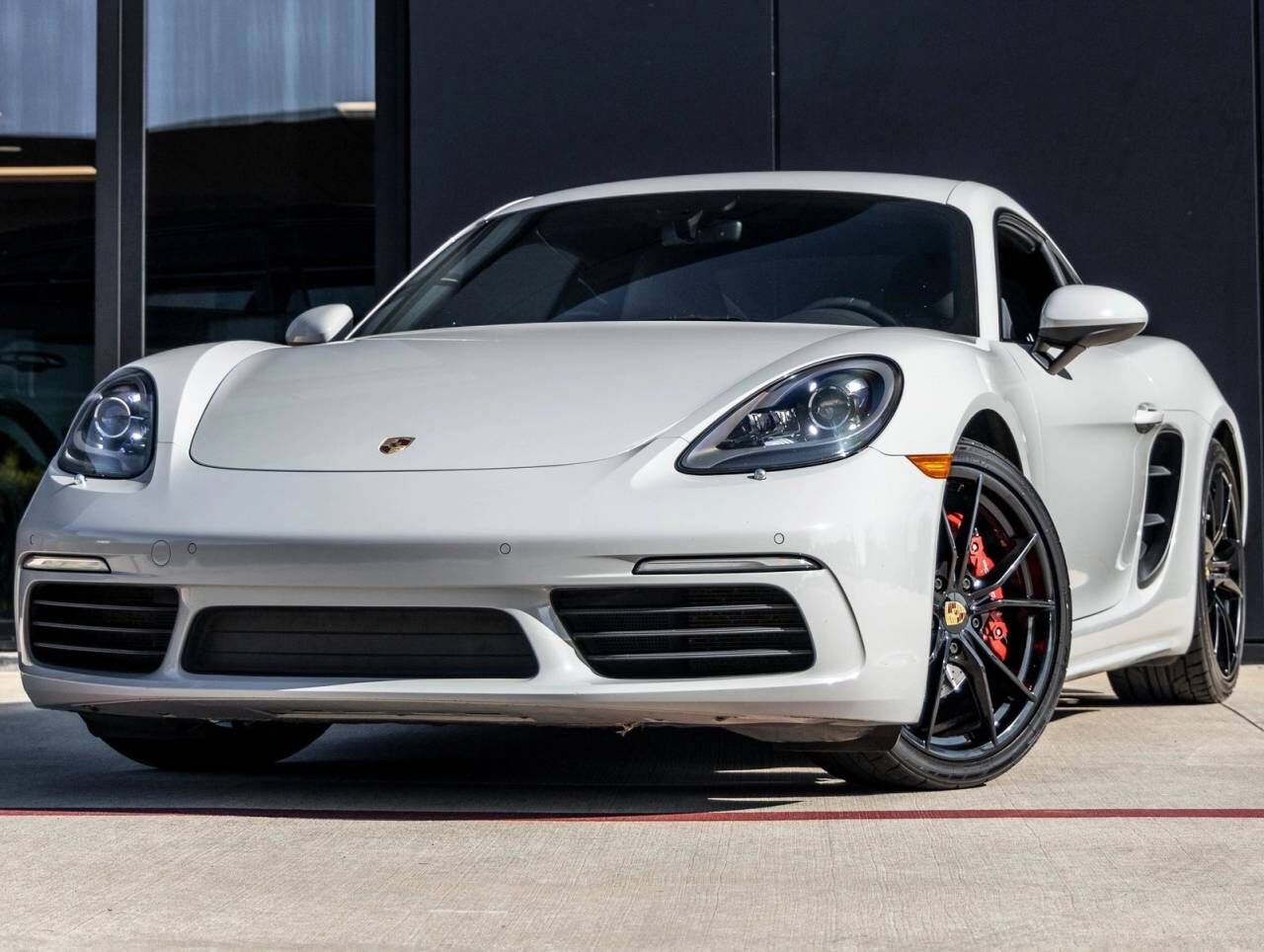 2018 PORSCHE 718