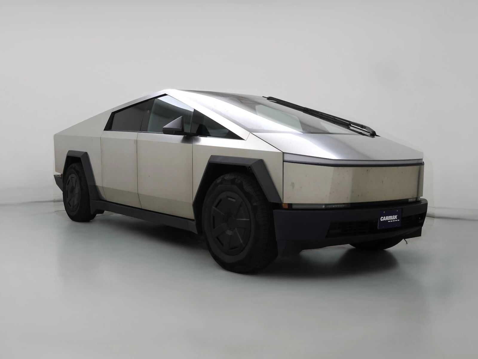 2024 TESLA Cybertruck