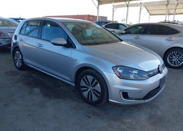 2016 VOLKSWAGEN e-Golf