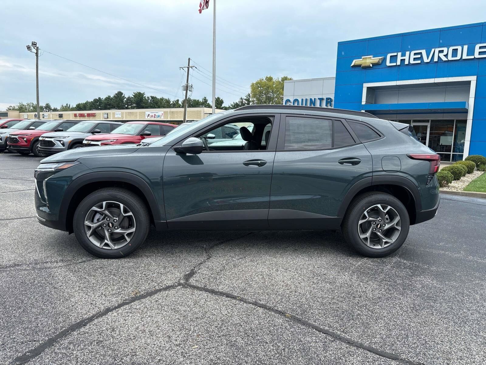 2026 CHEVROLET Trax