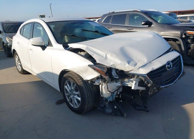 2014 MAZDA Mazda3