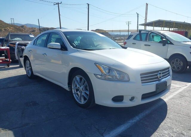 2010 NISSAN Maxima