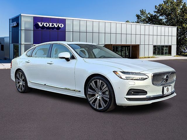2024 VOLVO S90