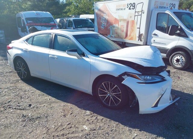 2023 LEXUS ES