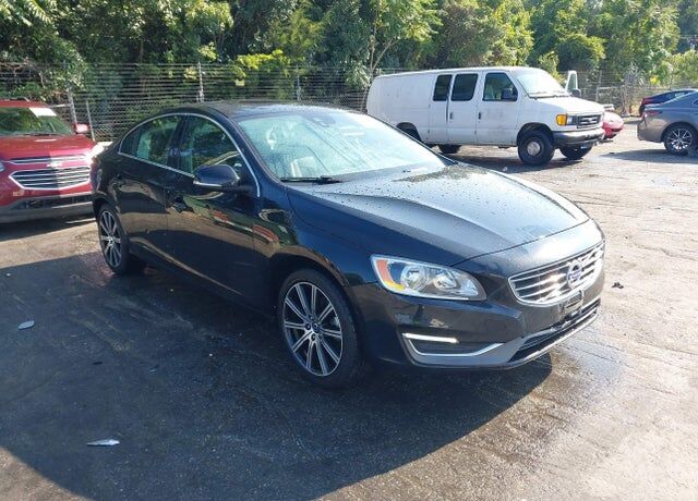 2017 VOLVO S60